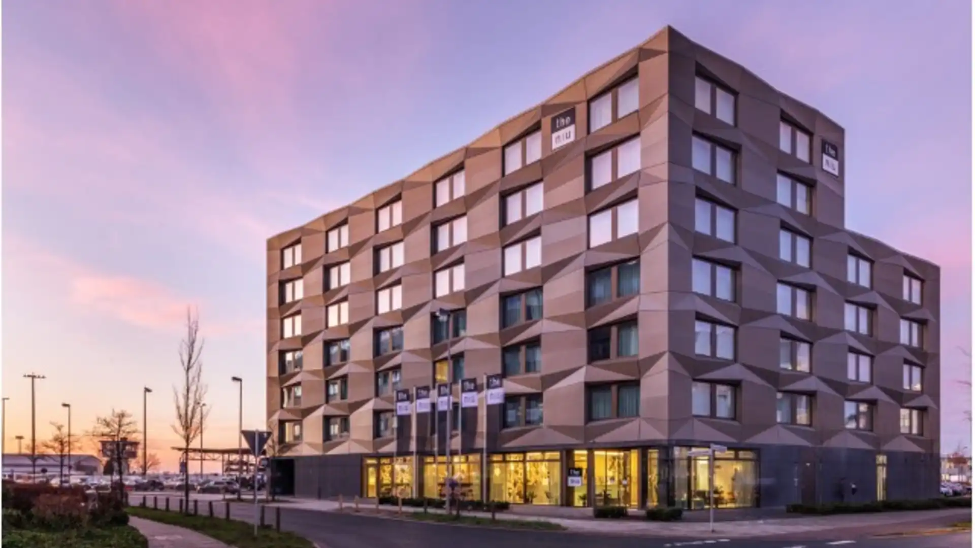 NIU Hotel.jpg
